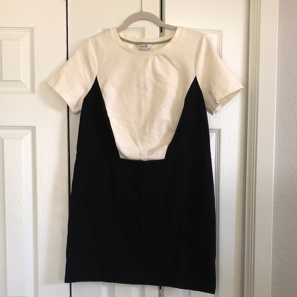 Boden Black and White Short Sleeve Colorblock Shift Dress